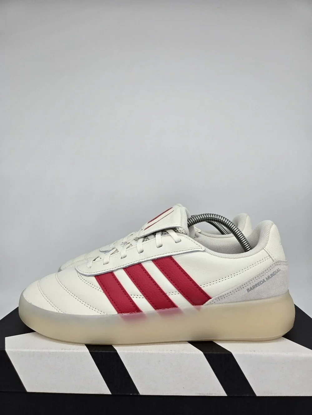 adidas Men's Barreda Mundial HQ2353 Off White Pure Ruby Shoes Size 11